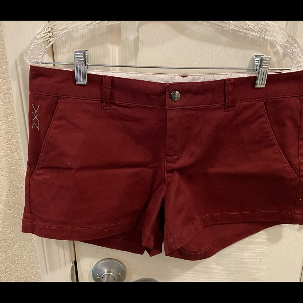 Women’s Dixxon/Vixxon size 5 Chino shorts.